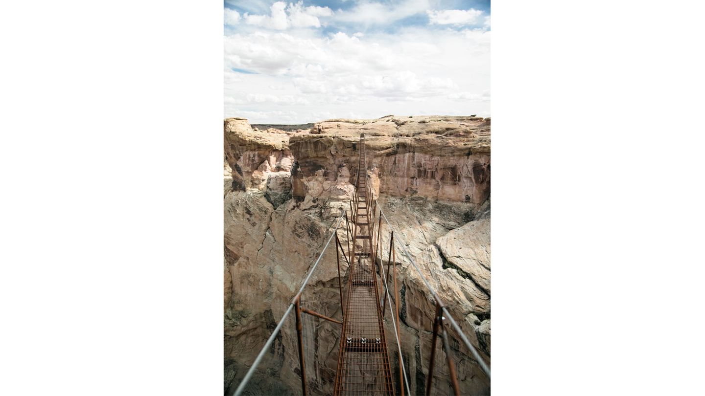 Hoodoo Via Ferrata: Diese horizontale Hängebrücke über eines der Canyons existiert bereits seit einer Zeit.