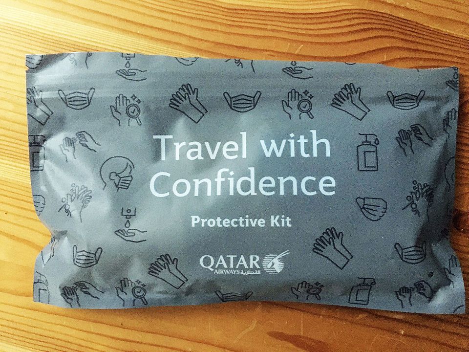 Erfahrungen eines Langstreckenflugs: Das Hygiene-Kit der Fluggesellschaft erhält jeder Passagier Das Hygiene-Kit der Fluggesellschaft erhält jeder Passagier