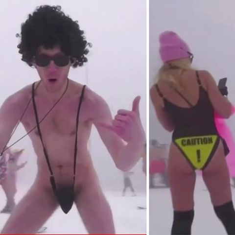 Skurriles Festival: "Anti-Coronavirus-Stimmung" – 700 Skisportler jagen halbnackt die Piste runter