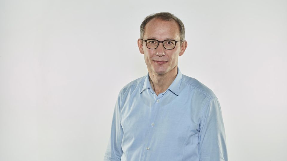 Dr. Stephan von Landwüst ist niedergelassender Arzt für Kinder- und Jugendheilkunde in Leverkusen.
