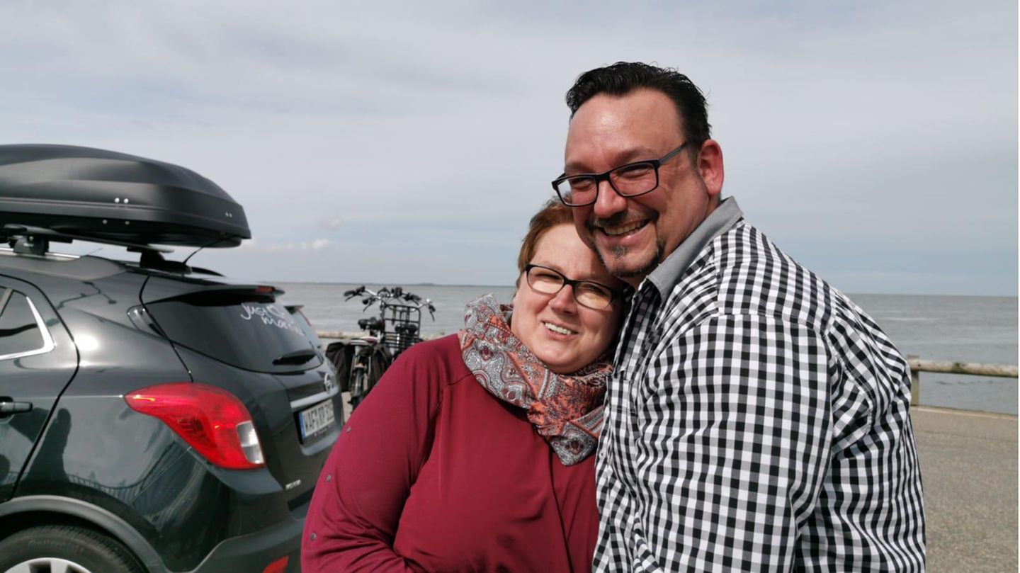 Thorsten Koch starb mit 49 Jahren an einer einer Sepsis und einem Schlaganfall, ausgelöst Durch Ovid-19. Auf dem Bild: Thorsten und Marianne Koch Throsten und Marianne Koch