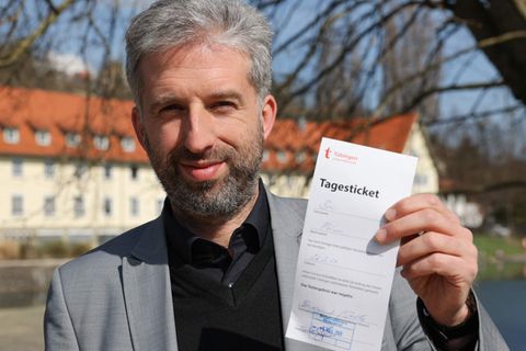 Tübingens Oberbürgermeister Boris Palmer mit "Tagesticket"