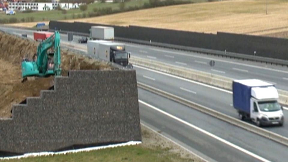 Lärmschutzwall Steuergeldverschwendung