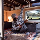 In dem kleinen Gefährt ist Platz für kleines Gepäck.