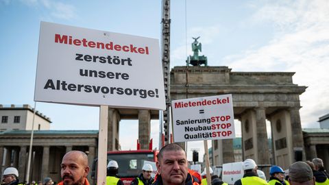 Der Berliner Mietendeckel ist offiziell abgeschafft. Die Folgen müssen nun MieterInnen tragen