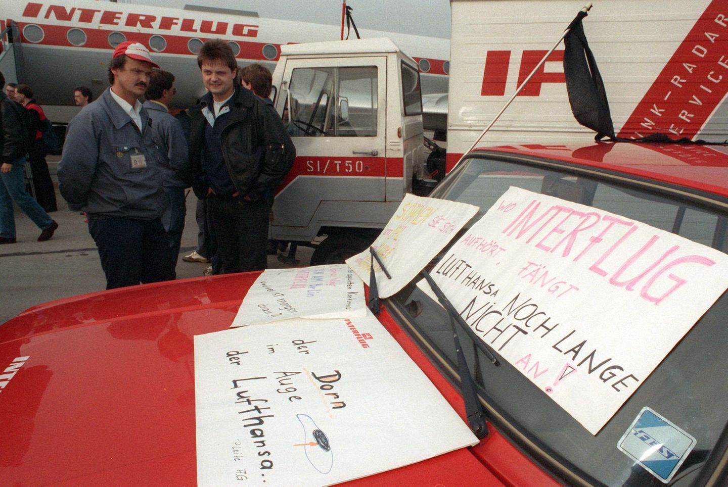 Der Abschiedsflug war mit vielen Emotionen und auch mit Protesten verbunden