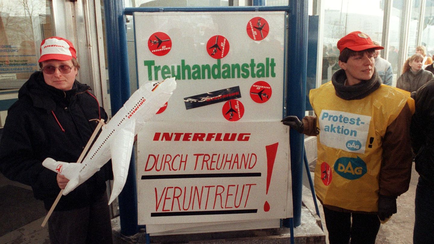 Mit Beschluss der Treuhandanstalt vom 7. Februar 1991 wurde die Interflug liquidiert.