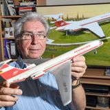 ... sondern eine Punktlandung auf dem Sonderlandeplatz am Gollenberg, wo Ende des 19. Jahrhunderts Otto Lilienthal sein Flugversuche unternahm. Pilot Heinz-Dieter Kallbach brachte der Überführungsflug der ausrangierten Interflug-Iljuschin einen Eintrag ins Guinnessbuch der Rekorde ein.