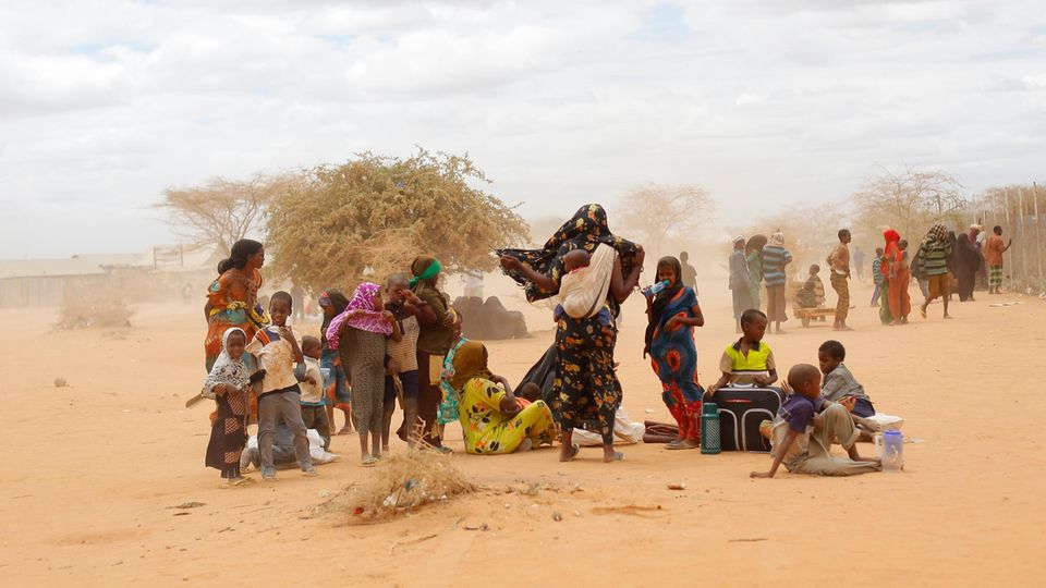 Flüchtlinge bei der Ankunft im Lager Dadaab in Kenia
