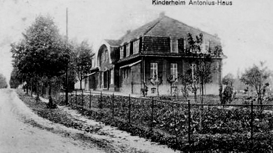 Das Antoniushaus in Niendorf an der Ostsee. Die Erinnerungen an ihren sechswöchigen Kur-Aufenthalt in diesem Heim im Jahr 1956 verfolgen die 72-jährige Christine aus Delbrück Ostenland bis heute.
