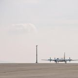 Diese Iljuschin Il-18 der Interflug mit der Kennung DDR-STG wurde auf dem Flughafen Erfurt-Weimar fotografiert und diente der Feuerwehr als Übungsobjekt.