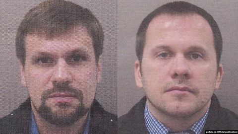 Die tschechische Polizei fahndet mit diesen Fotos nach einem "Ruslan Boshirow" und "Alexander Petrow". Mit den gleichen Fotos von "Boshirow" und "Petrow" fahnden seit 2018 die britischen Behörden nach den beiden Männern. 