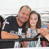 Seine Kinder waren sein ganzer Stolz: Willi Herren 2014 auf dem CSD in Köln zusammen mit Tochter Alessia (geboren 2002). Sie stammt aus seiner Beziehung mit Mirella Fazzi, mit der Herren von 1993 bis 2003 liiert war. Bereits 1994 kam der gemeinsame Sohn Stefano auf die Welt. Fazzi klagte später allerdings über ausbleibende Unterhaltszahlungen Herrens.