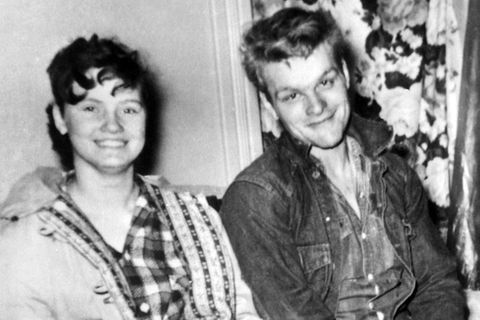 Fugate und Starkweather lächeln in die Kamera
