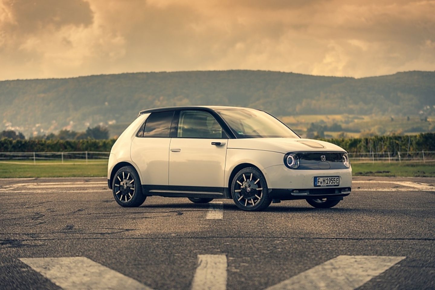 Honda E