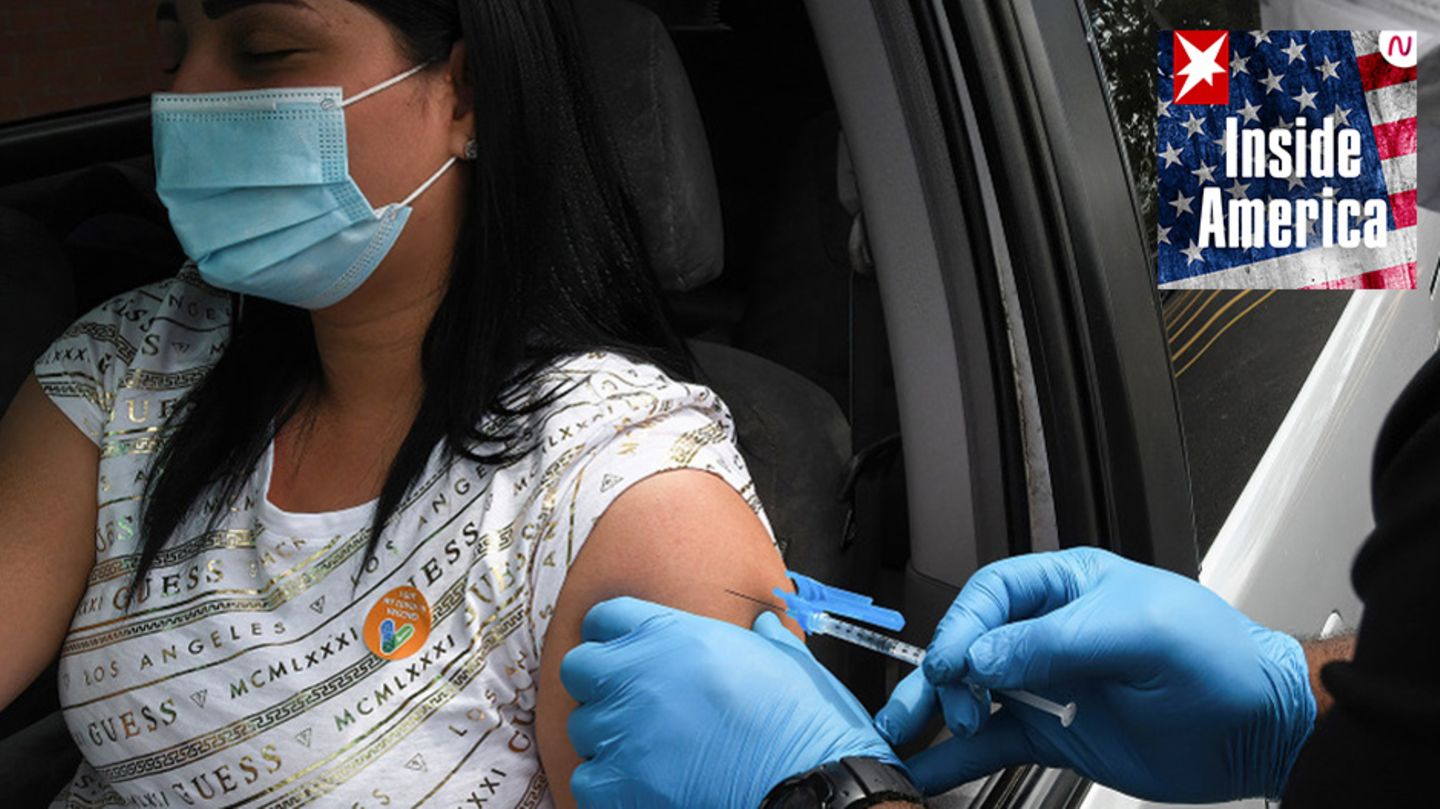 "Wer Nebenwirkungen spürt, soll bitte hupen": In Oklahoma können sich die Menschen im Drive-in gegen Corona impfen lassen.