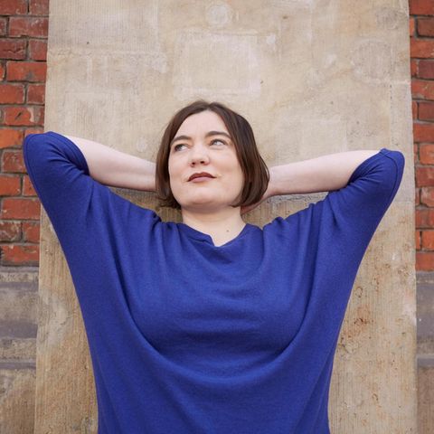 Alena Schröder, 42, lebt in Berlin und arbeitet als Schriftstellerin und Journalistin