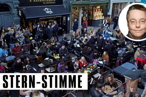 Gedränge vor den Pubs in London