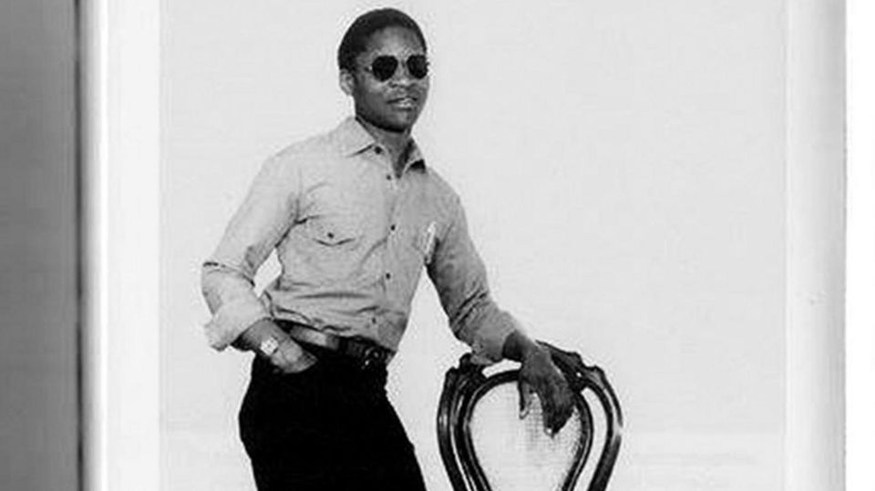 Die Serie zum Wettbewerb: Manuel Diogo als 19-jähriger in der DDR. Die Aufnahme stammt aus dem Jahr 1982, vier Jahr vor seinem Tod mit 23 Jahren. Manuel Diogo als 19-jähriger in der DDR. Die Aufnahme stammt aus dem Jahr 1982, vier Jahr vor seinem Tod mit 23 Jahren.