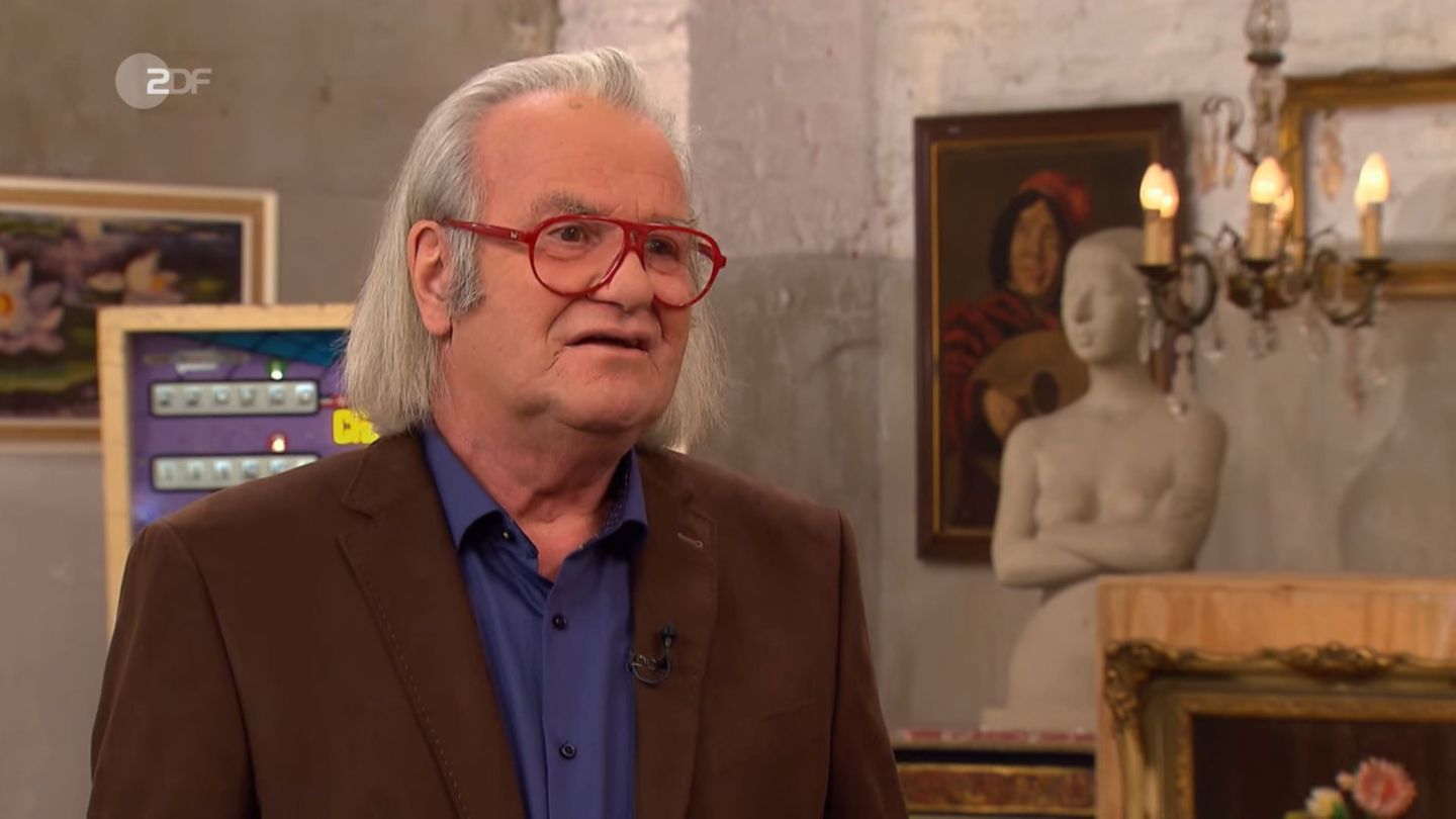 Albert Maier steht im Studio von Bares für Rares in Pulheim