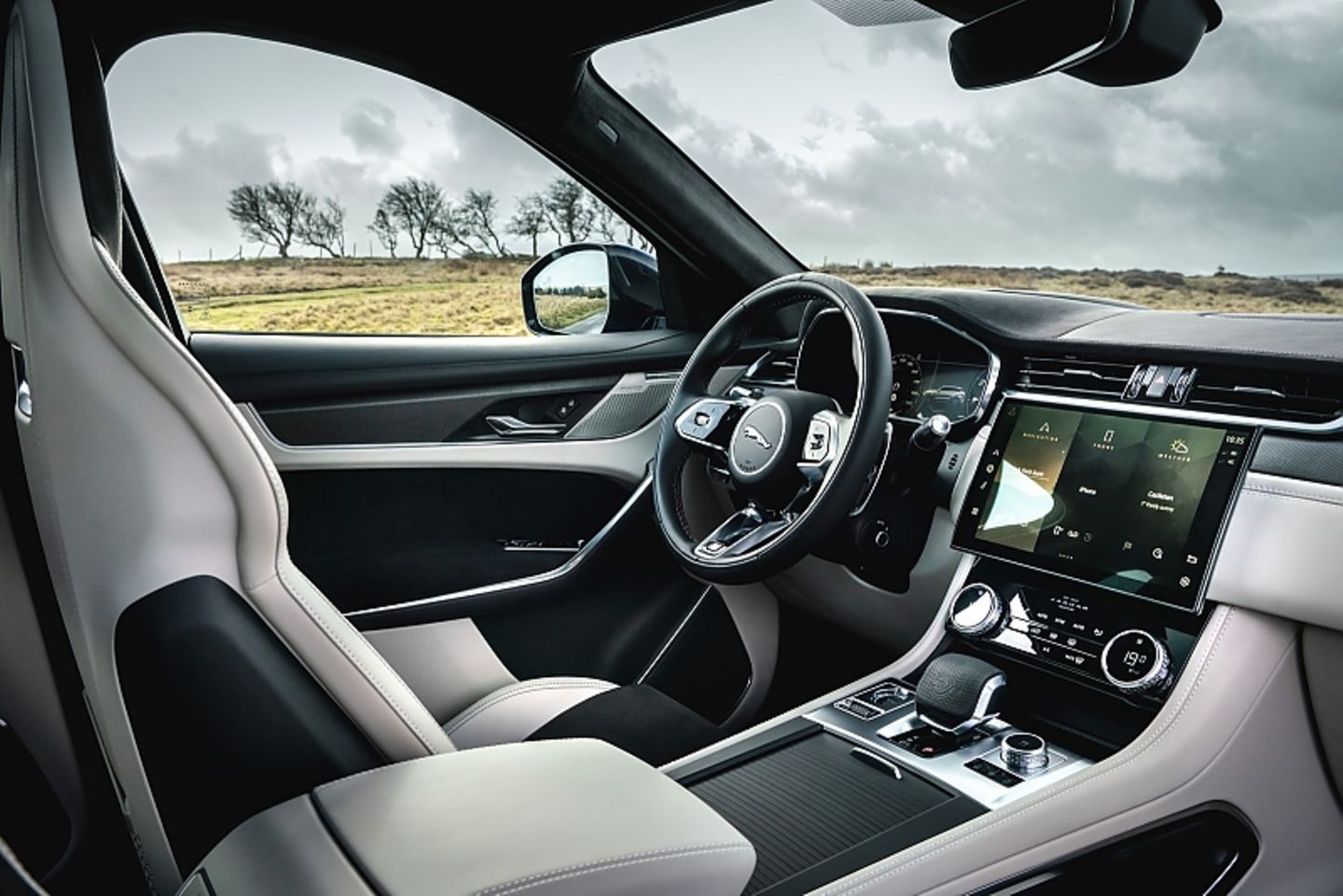 Jaguar F-Pace SVR 2021