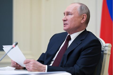 Russland, Moskau: Wladimir Putin beim virtuellen Klima-Gipfel 