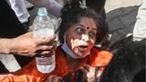Indien, Neu Delhi: Eine Frau trauert im Golden Hospital in Jaipur