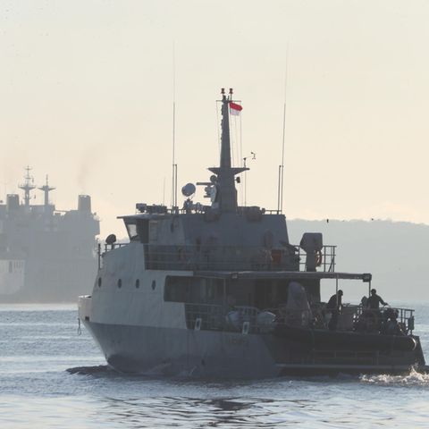 U-Boot-Tragödie vor Bali: Ein Schiff der indonesischen Marine während der Suchaktion