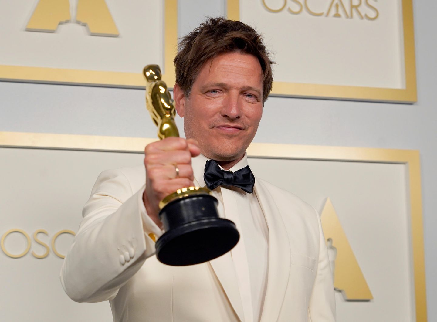 Auch ein Däne gehörte zu den Gewinnern des Abends: Regisseur Thomas Vinterberg erhielt für seinen Film "Der Rausch" den Auslands-Oscar.