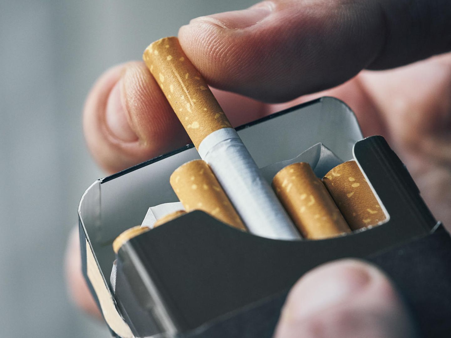 Gesetzgebung zur Altersbeschränkung für Tabakwaren in Deutschland