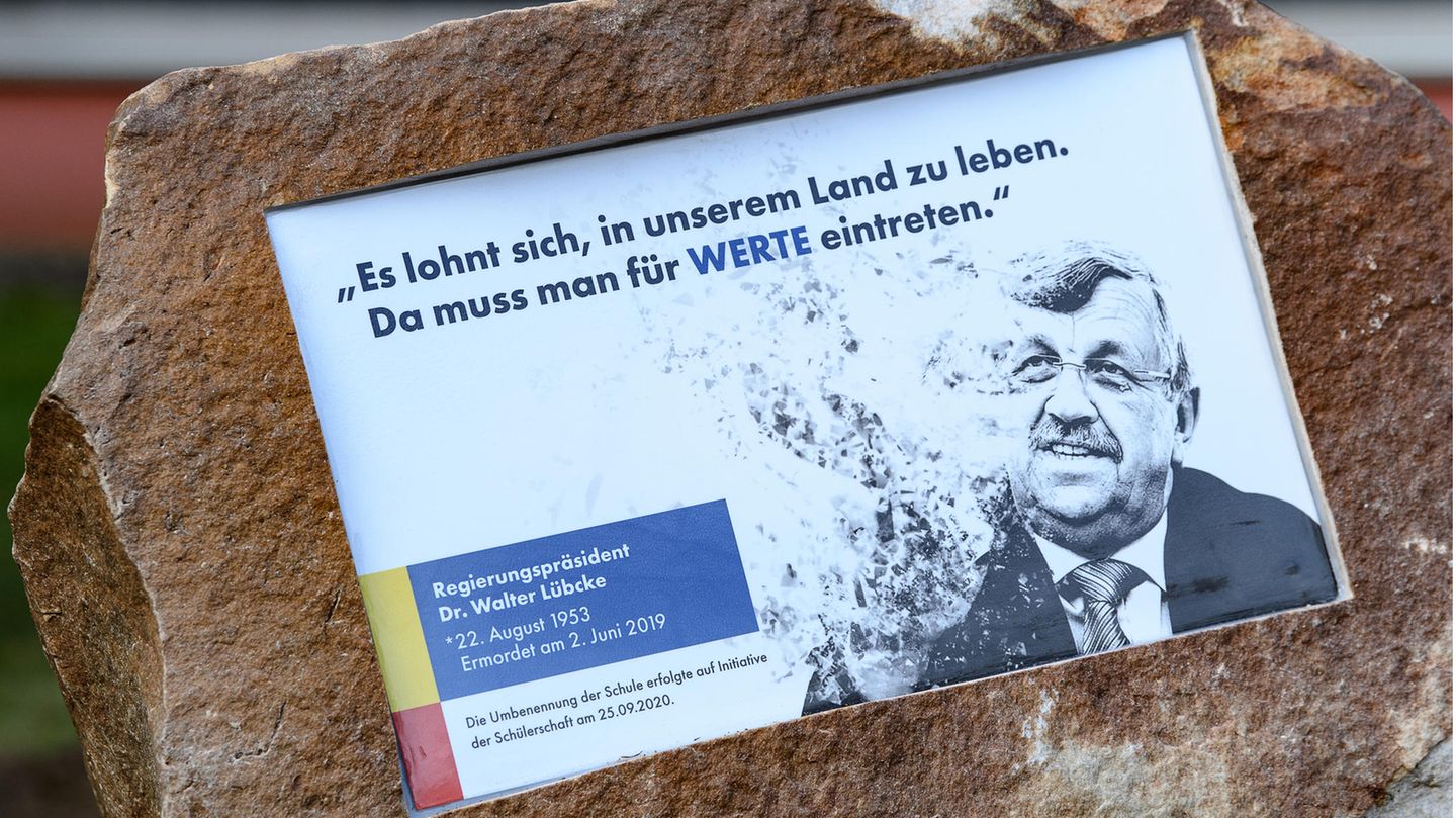 Gedenkstein für den ermordeten Kassler Regierungspräsidenten Walter Lübcke
