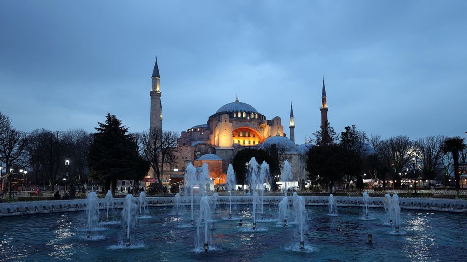 Coronavirus-Pandemie: Alles dicht, aber richtig! Türkei verhängt harten Lockdown Hagia Sophia in Istanbul (Archivbild)