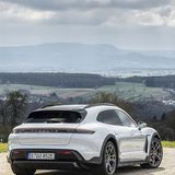 Dieses Heck: Der Porsche Taycan Cross Turismo wird die Limousine vermutlich bei den Verkaufszahlen abhängen