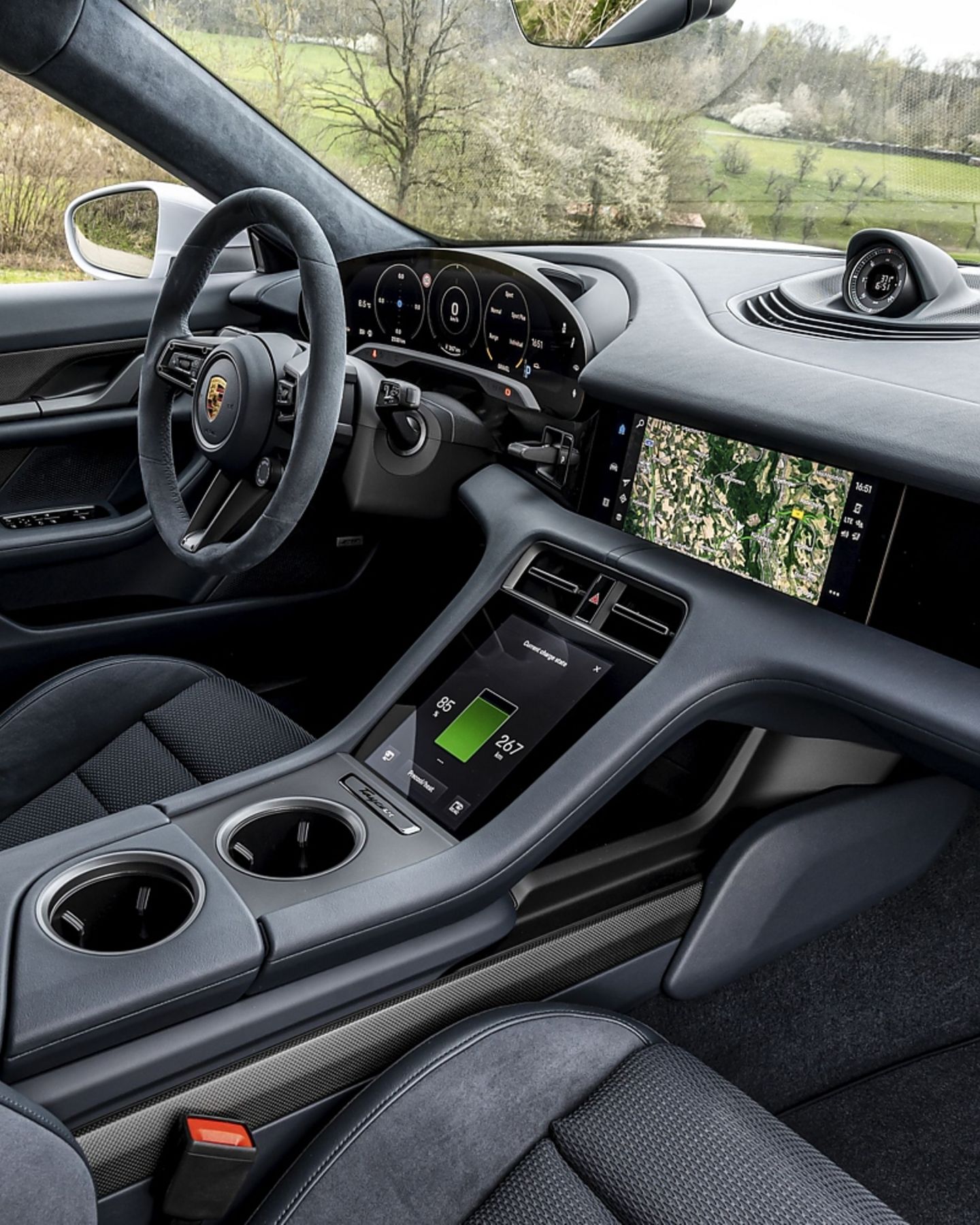 Porsche Taycan Cross Turismo
