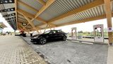 Tesla Lader Kreuz Hilden