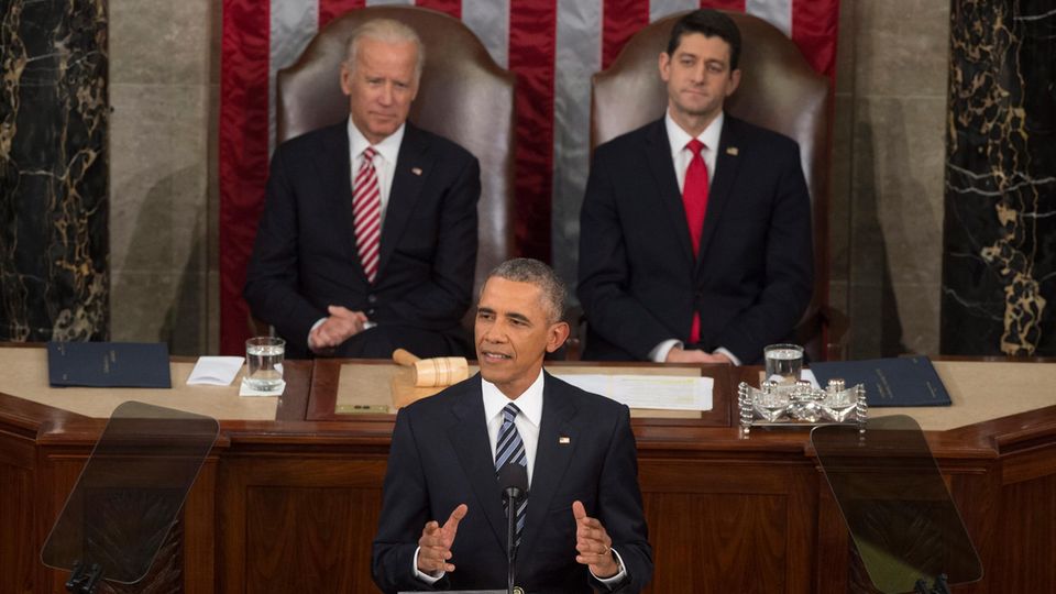Januar 2016: Barack Obama (M.) hält seine letzte Rede zur Lage der Nation als US-Präsident Januar 2016: Barack Obama (M.) hält seine letzte Rede zur Lage der Nation als US-Präsident