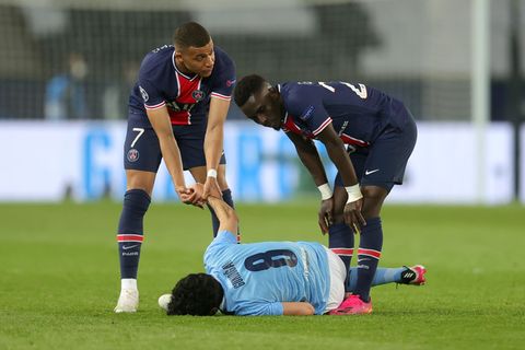 Ilkay Gündogan wurde von Idrissa Gueye (r.) brutal gefällt und sah in der Folge die rote Karte