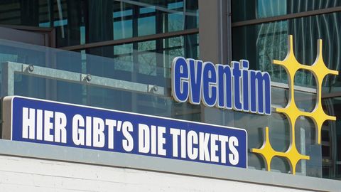 Die Verbraucherzentrale NRW klagt gegen die Geschäftspraktiken des Tickethändlers Eventim.