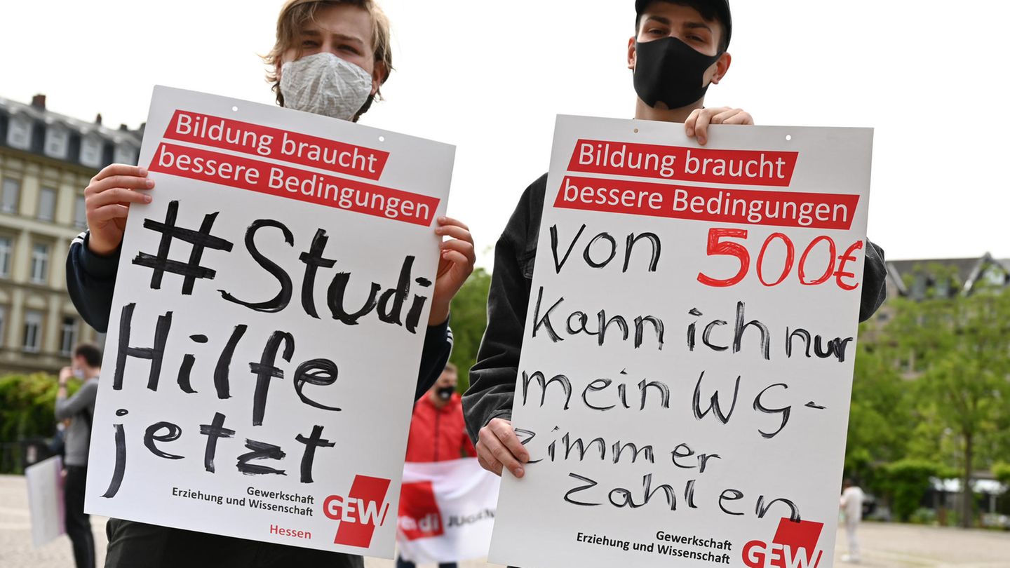 Finanzielle Notlage: Wenn der Nebenjob wegen einer Pandemie wegfällt: Studierende fordern mehr Unterstützung