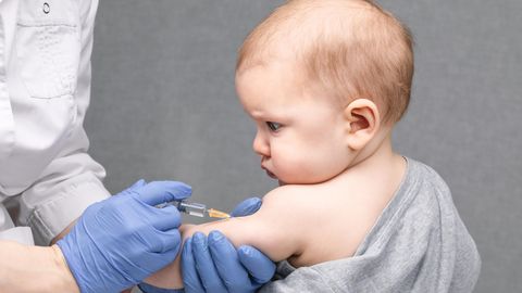 Impfung eines Kindes
