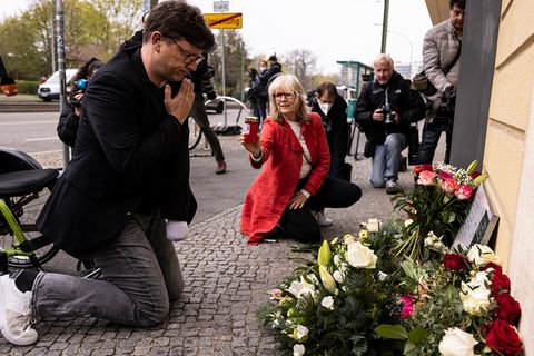 Passanten trauern in Potsdam: "Ich war in Schockstarre"