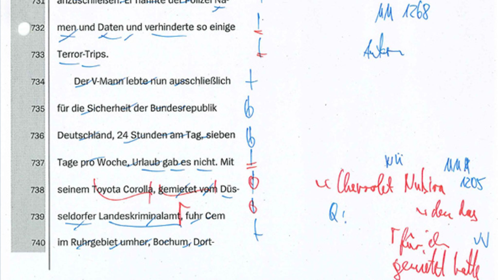 ARCHIV ** Rund 5.000 Menschen werden am 12. April 1968 von Berliner  Polizisten vor dem Springer-Hochhaus in der Kochstrasse in Schach gehalten.  Am 11. April 2008 jaehrt sich das Attentat auf