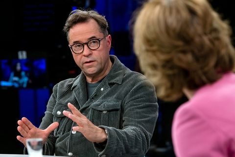 Jan Josef Liefers in der ZDF-Talkshow "Maybrit Illner"