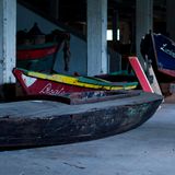 Bootsmuseum in Forte Marghera  Der Verein Il Caicio hat über die Jahre einzigartige Boote aus der Lagune zusammengetragen und bewahrt sie in einer Lagerhalle auf. Doch 2017 wurde das Projekt aufgegeben, die Sammelobjekte verstauben, "eine völlig unkuratierte Ausstellung" schreibt der Fotograf.