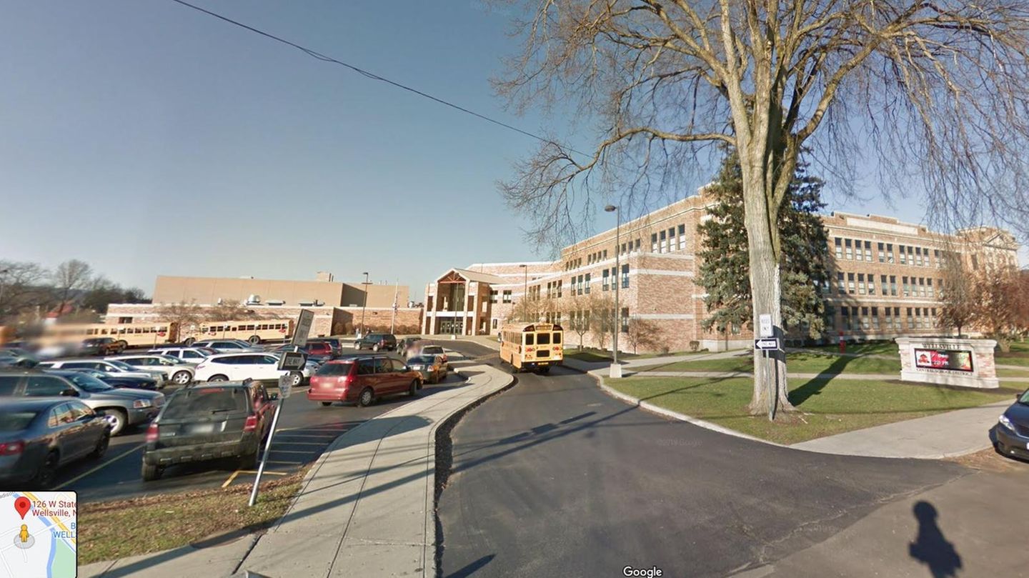 Die Wellsville Secondary School bei Google Maps