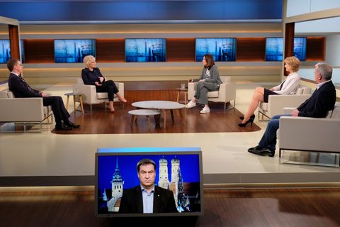 Die Diskussionsrunde bei "Anne Will" widmete sich der Frage: "Änderung der Impfreihenfolge, Rückkehr zu Grundrechten – wer darf wann wieder was?"
