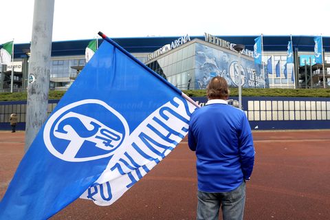 Fussball-Bundesliga: Nach 30 Jahren steigt Schalke 04 ab. Das trifft nicht nur die Fans, sondern eine ganze Region