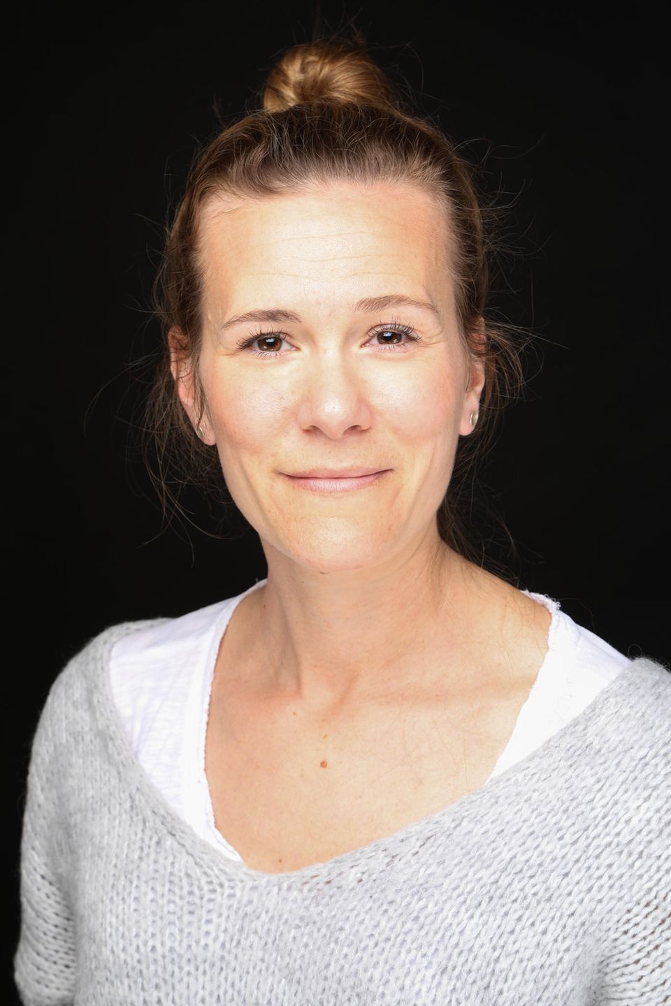 Nummer gegen Kummer : Anna Zacharias, Fachreferentin Öffentlichkeitsarbeit und Online-Beratung Anna Zacharias, Fachreferentin Öffentlichkeitsarbeit und Online-Beratung