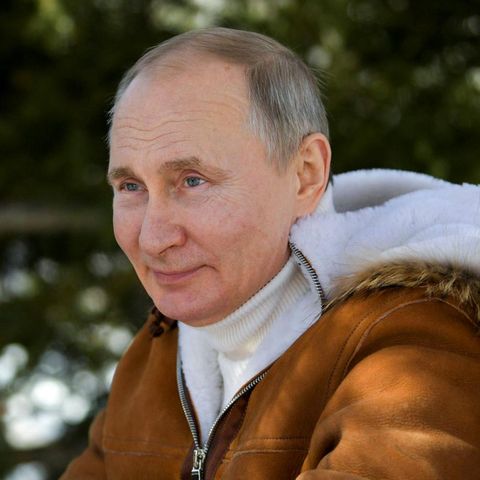 Wladimir Putin bei einem inszenierten Ausflug in die Taiga
