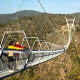 Die "516 Arouca" liegt im Geopark Arouca in der  Serra da Freita, rund 50 Kilometer südöstlich der Stadt Porto.